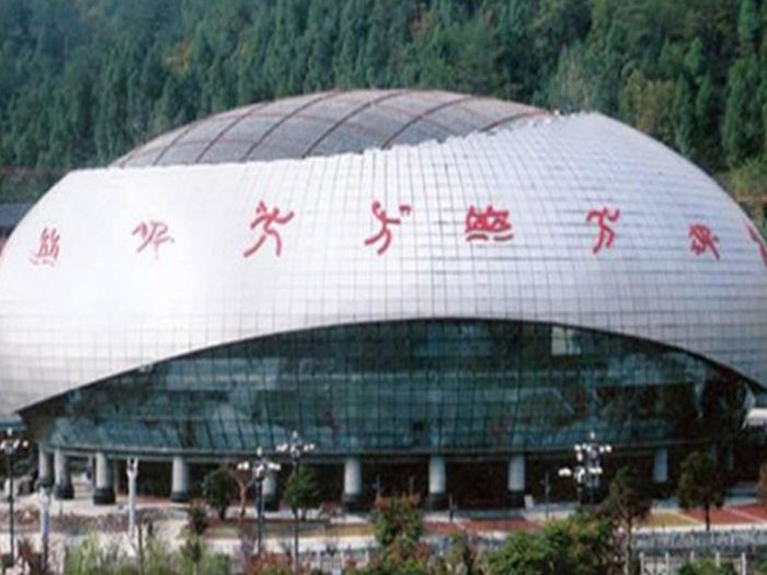 宁夏体育中心球形网架加工安装